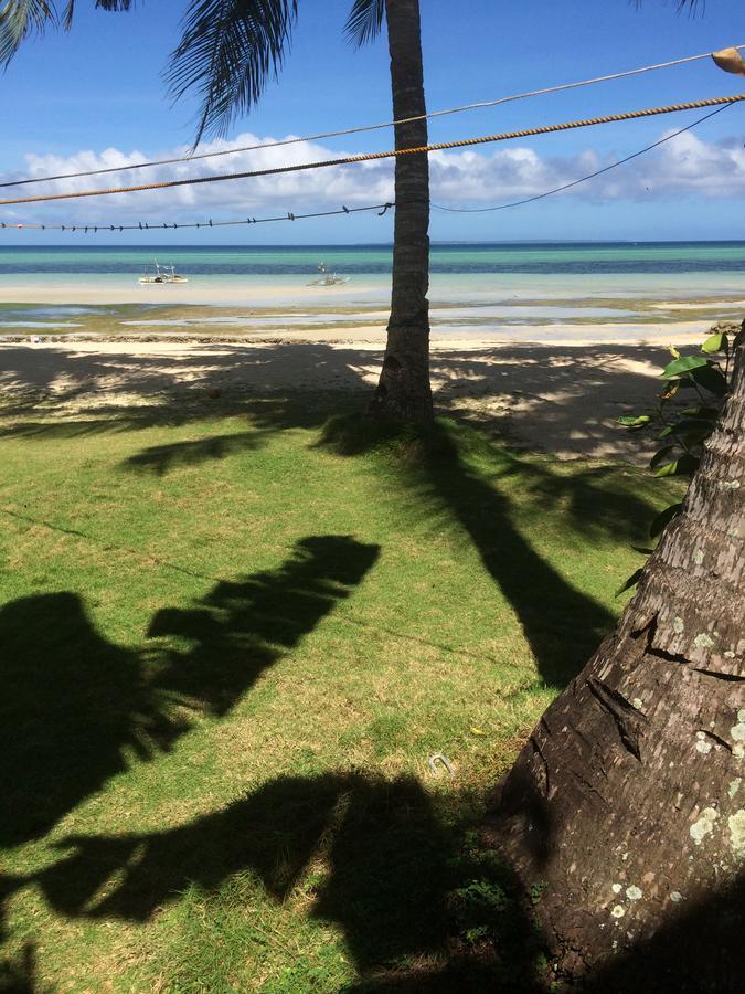 ホテルウィー コール イット レインボウ パラダイス Daanbantayan エクステリア 写真