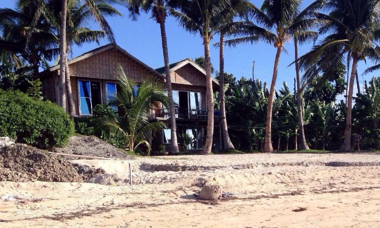 ホテルウィー コール イット レインボウ パラダイス Daanbantayan エクステリア 写真